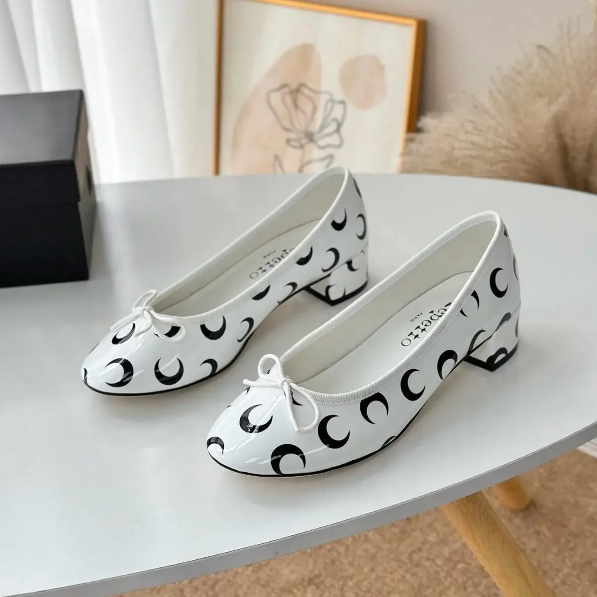 Ballet Flat Women - ムーンプリントラウンドトゥバレエフラットシューズ女性カラーブロック浅口フラットボトムボウデザインエレガントデイリーカジュアルシングルシューズ