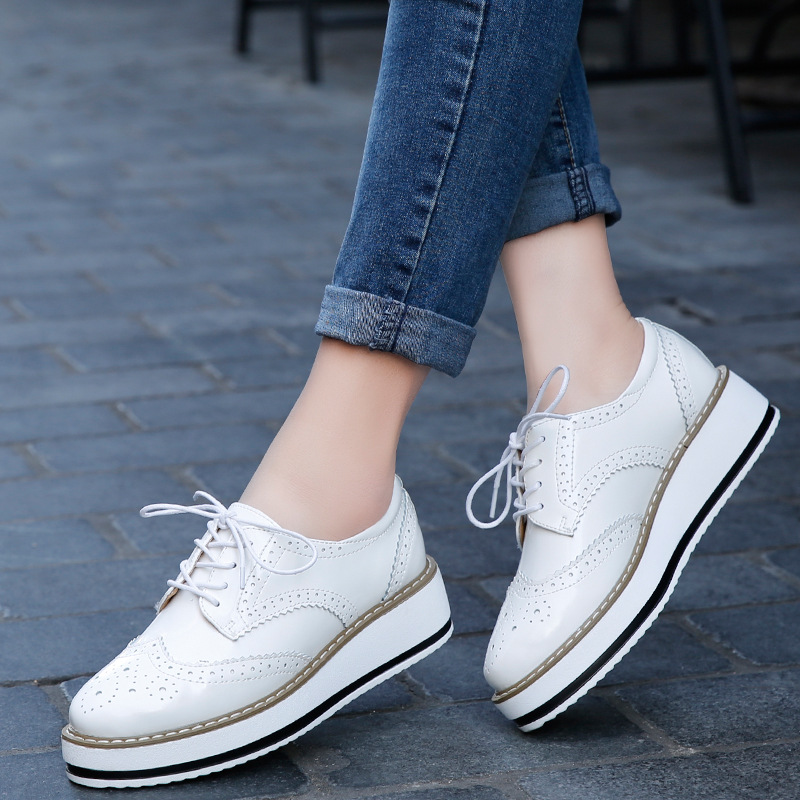 Oxford Lace Up Women - 女性ローファーの靴革の厚さのヒールオックスフォード靴女性のレースアップ英国スタイル女性フォーマル牛靴プラットフォームエスパドリーユキャンバス
