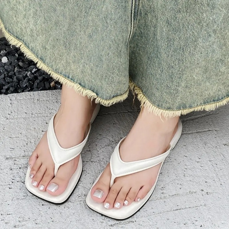 女性用ソリッドスクエアトゥフリップフロップ、ソフトで滑りにく - Women'S Shoes For Flat Feet のレビューと価格
