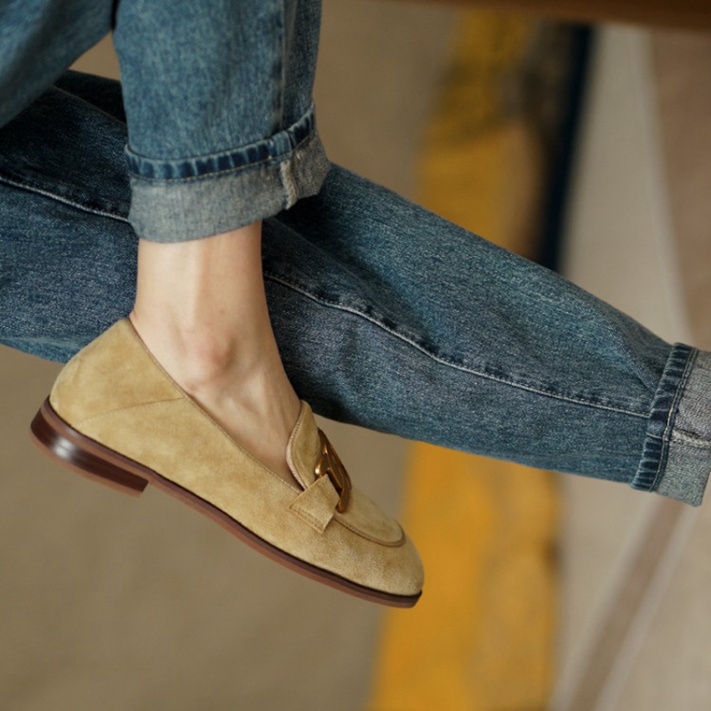 女性用スエードレザーモカシン,ラウンドトゥのローヒールシュー - Women Shoes Casual のレビューと価格