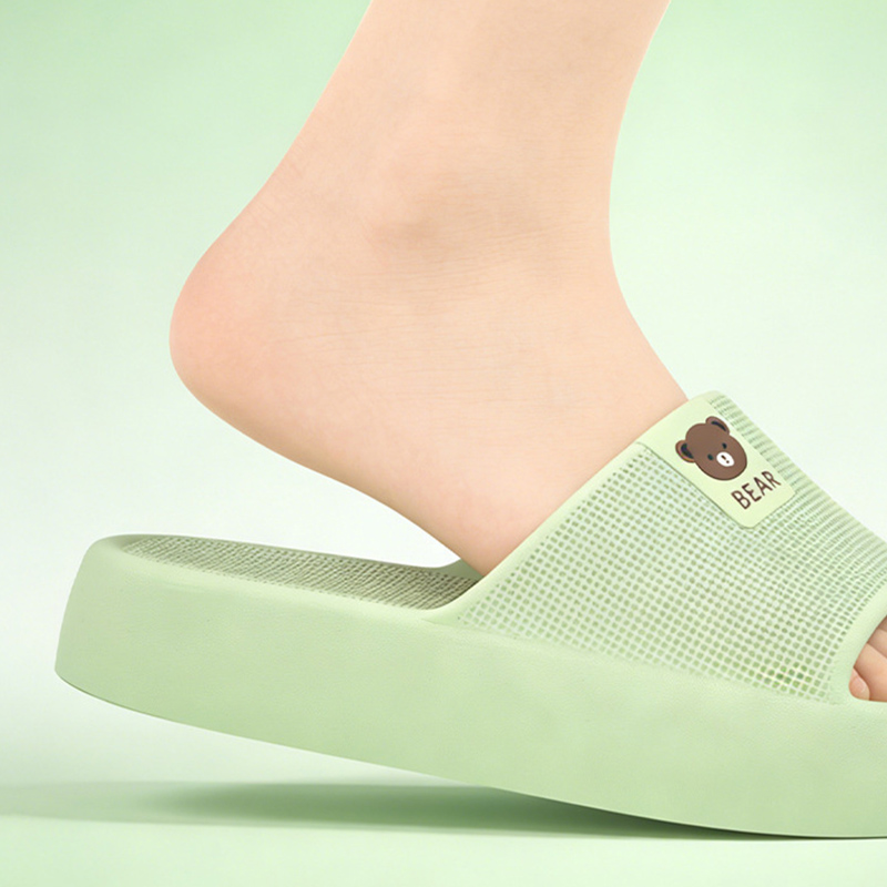かわいいクマ柄厚底プラットフォームスリッパ レディース 快適 - Women'S Shoes Non Slip のレビューと価格
