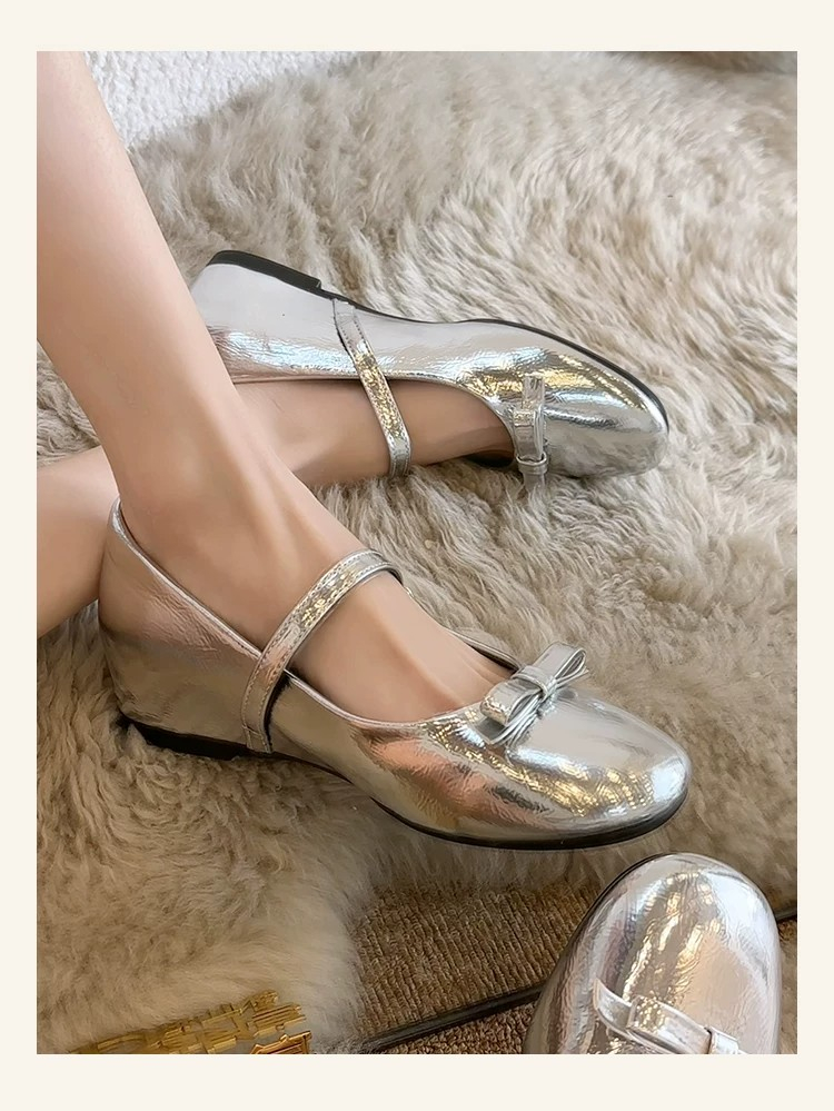 フランス風のボウ付きスクエアトゥフラットバレエシューズ（女性 - Ballet Flat Women のレビューと価格
