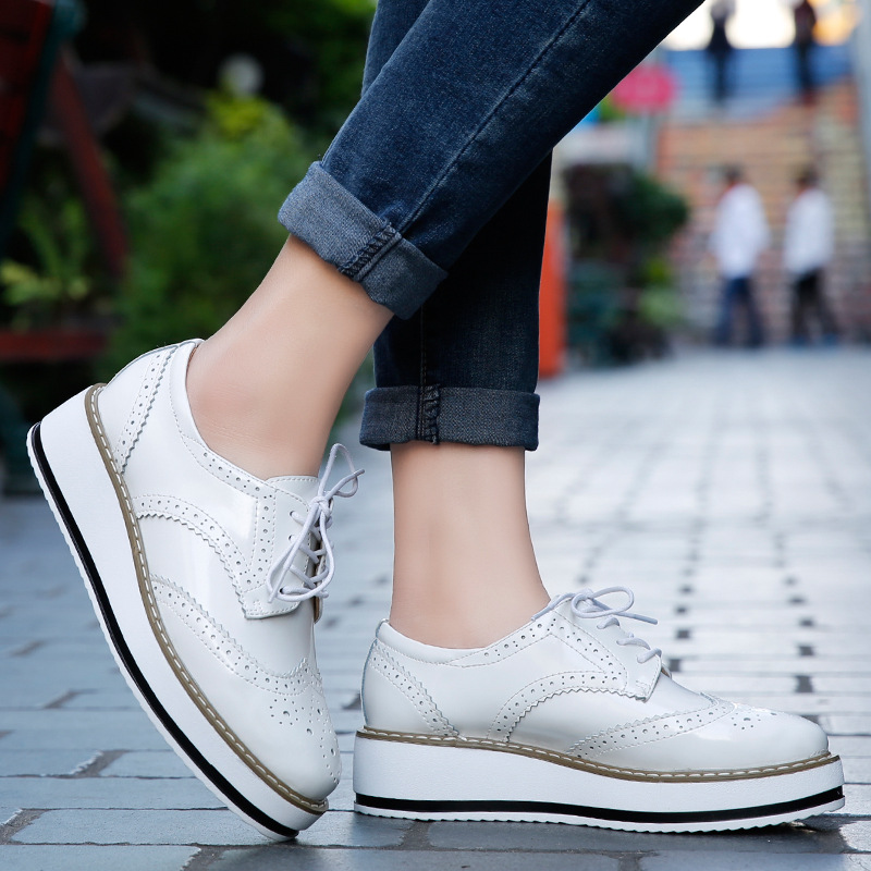 女性ローファーの靴革の厚さのヒールオックスフォード靴女性のレ - Oxford Lace Up Women のレビューと価格